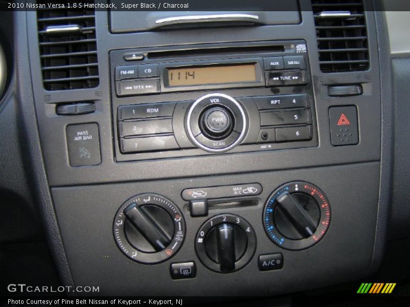 Controls of 2010 Versa 1.8 S Hatchback