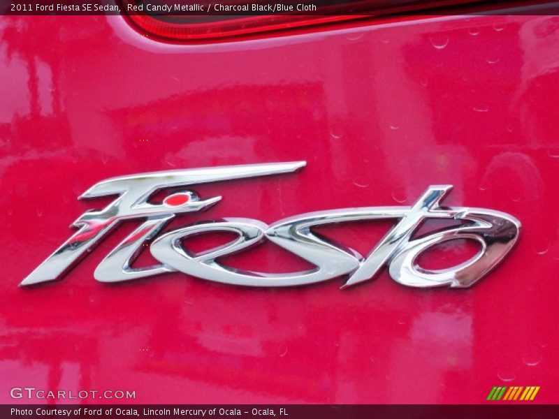 Red Candy Metallic / Charcoal Black/Blue Cloth 2011 Ford Fiesta SE Sedan