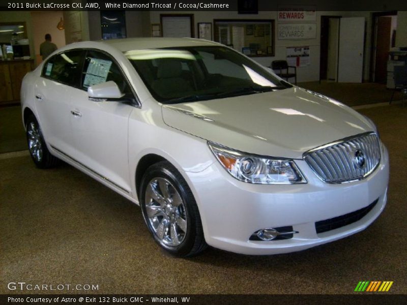 White Diamond Tricoat / Cocoa/Cashmere 2011 Buick LaCrosse CXL AWD