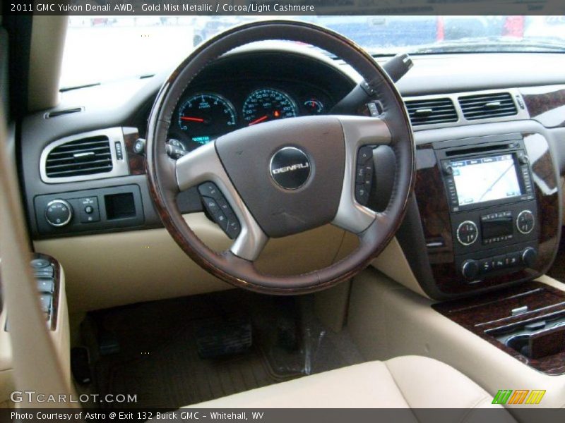 Gold Mist Metallic / Cocoa/Light Cashmere 2011 GMC Yukon Denali AWD
