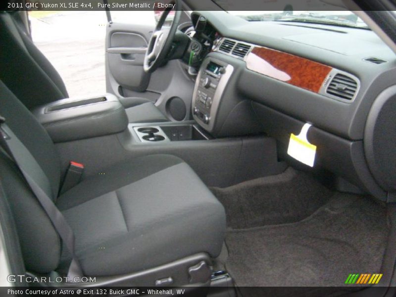 Pure Silver Metallic / Ebony 2011 GMC Yukon XL SLE 4x4