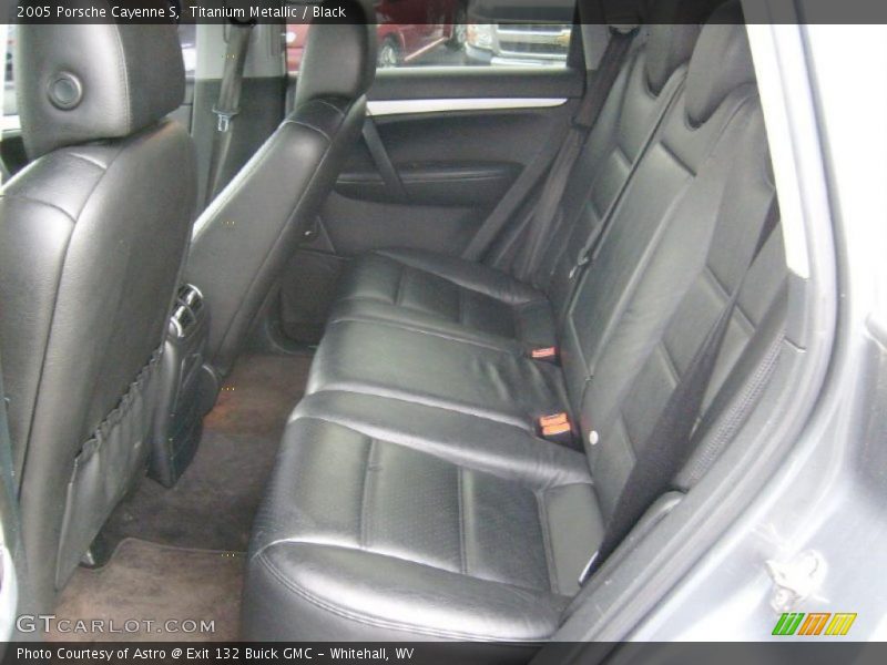 Titanium Metallic / Black 2005 Porsche Cayenne S