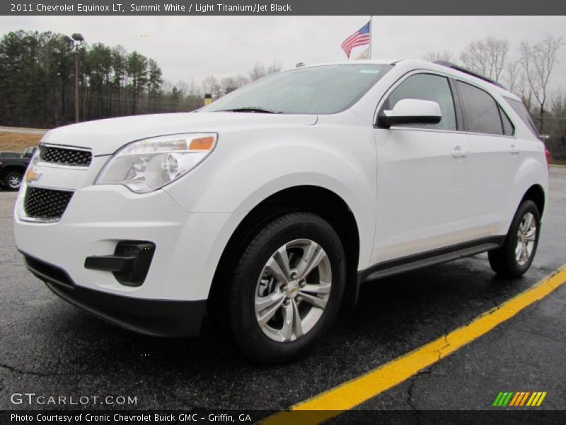 Summit White / Light Titanium/Jet Black 2011 Chevrolet Equinox LT