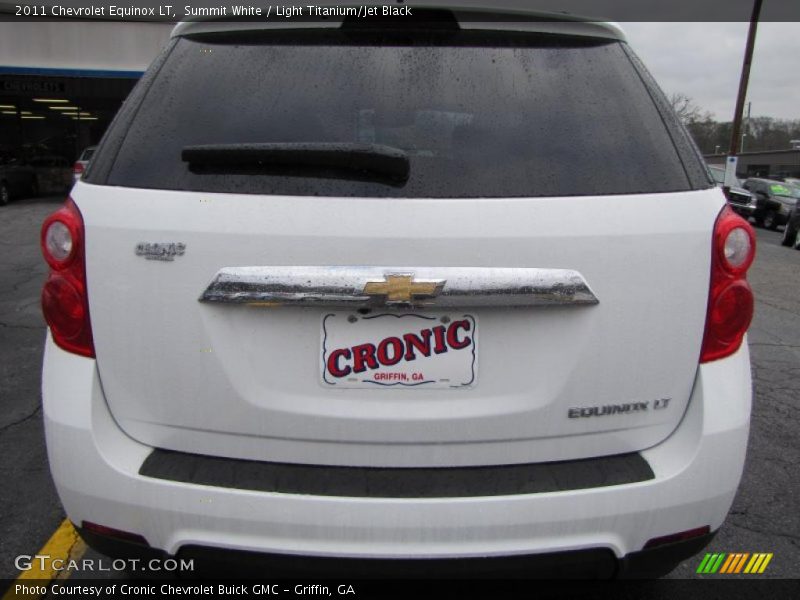 Summit White / Light Titanium/Jet Black 2011 Chevrolet Equinox LT