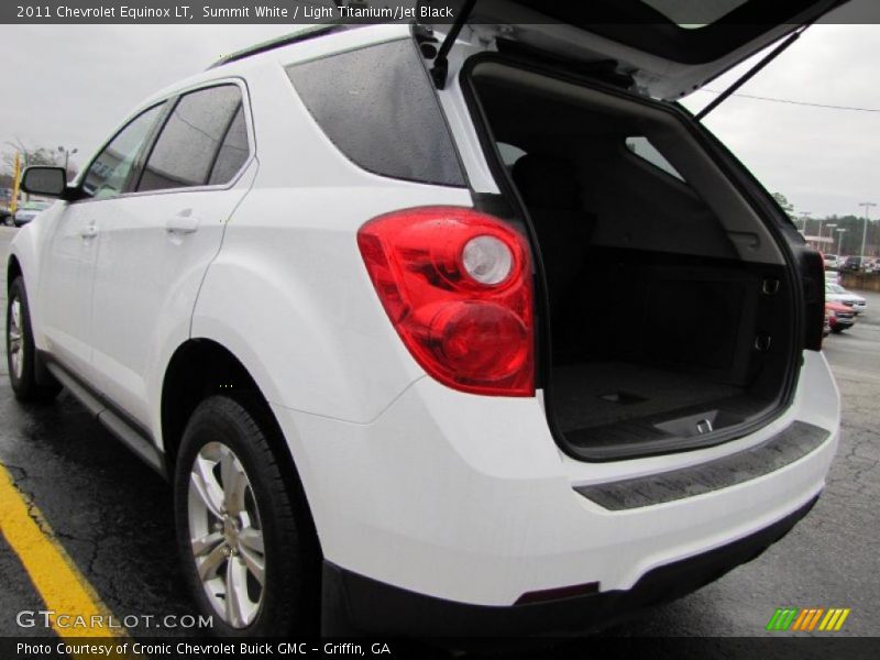 Summit White / Light Titanium/Jet Black 2011 Chevrolet Equinox LT