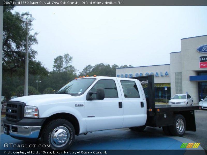 Oxford White / Medium Flint 2007 Ford F350 Super Duty XL Crew Cab Chassis