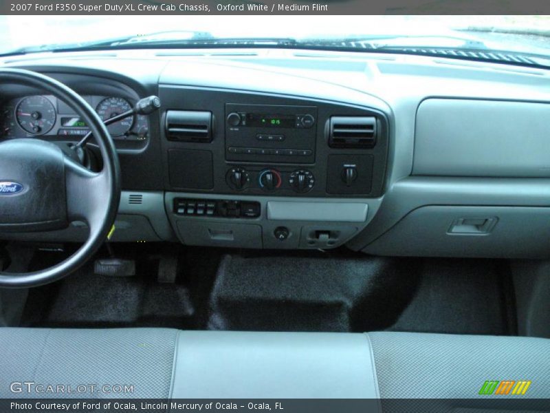 Oxford White / Medium Flint 2007 Ford F350 Super Duty XL Crew Cab Chassis