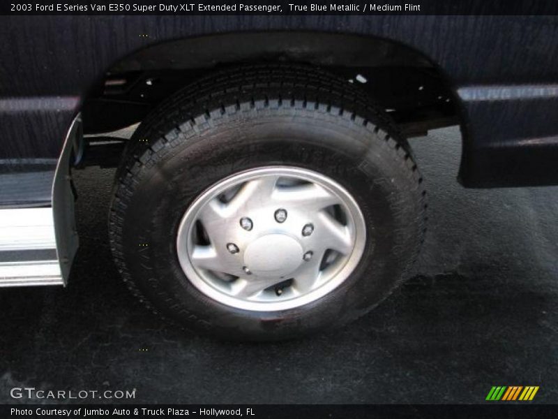  2003 E Series Van E350 Super Duty XLT Extended Passenger Wheel