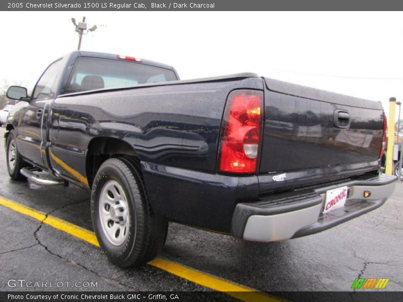 Black / Dark Charcoal 2005 Chevrolet Silverado 1500 LS Regular Cab