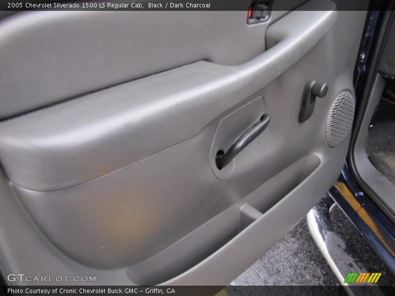 Black / Dark Charcoal 2005 Chevrolet Silverado 1500 LS Regular Cab