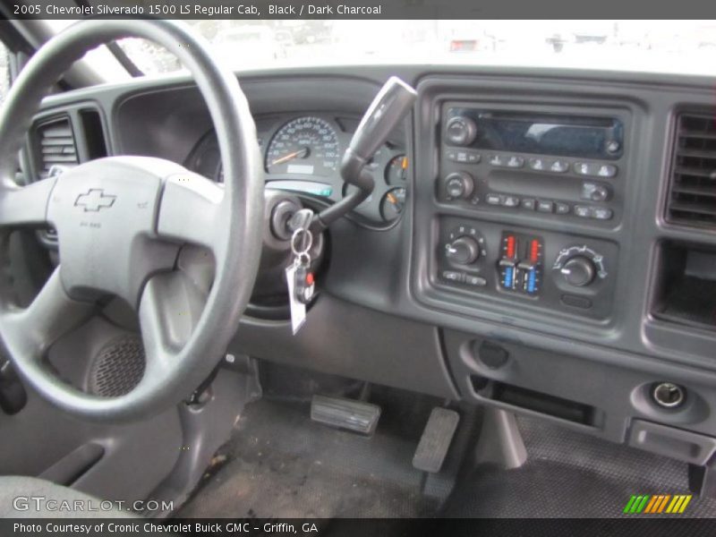 Black / Dark Charcoal 2005 Chevrolet Silverado 1500 LS Regular Cab