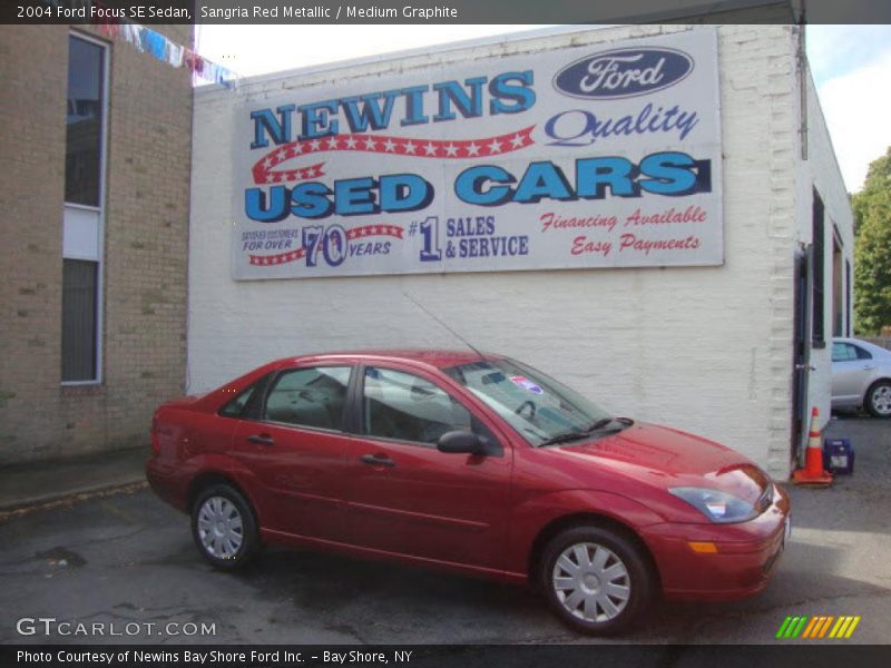 Sangria Red Metallic / Medium Graphite 2004 Ford Focus SE Sedan