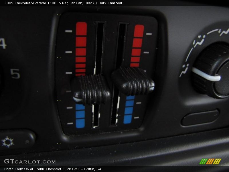 Black / Dark Charcoal 2005 Chevrolet Silverado 1500 LS Regular Cab