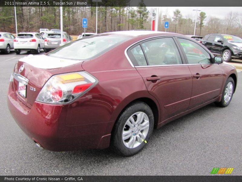 Tuscan Sun / Blond 2011 Nissan Altima 2.5 S