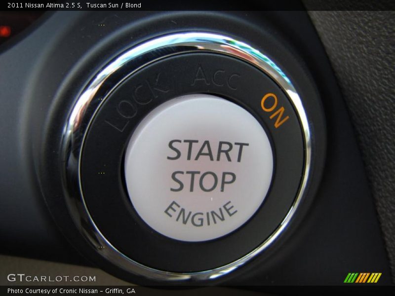 Tuscan Sun / Blond 2011 Nissan Altima 2.5 S