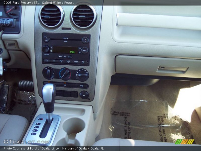 Oxford White / Pebble 2005 Ford Freestyle SEL