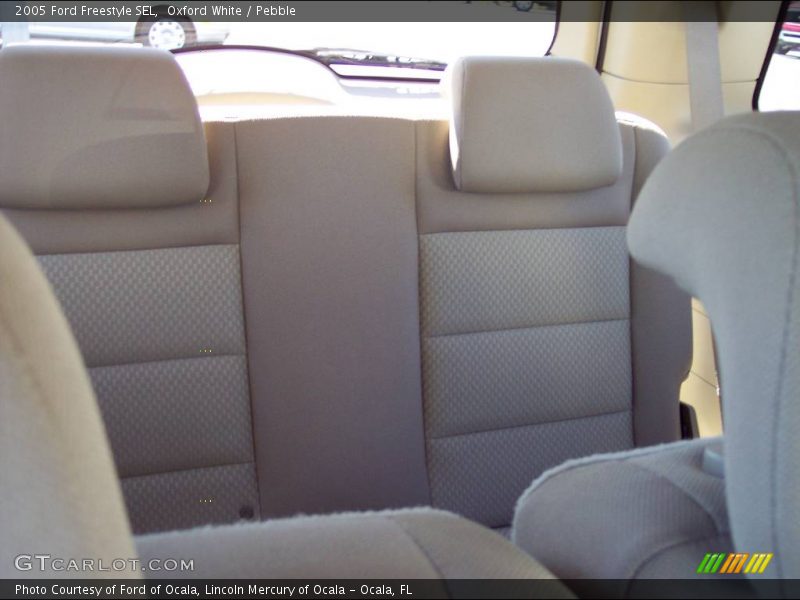 Oxford White / Pebble 2005 Ford Freestyle SEL
