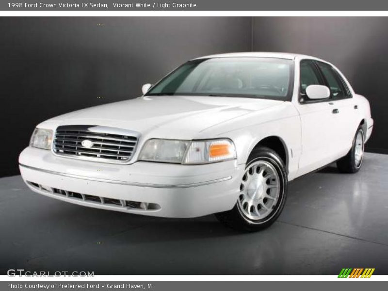 Vibrant White / Light Graphite 1998 Ford Crown Victoria LX Sedan