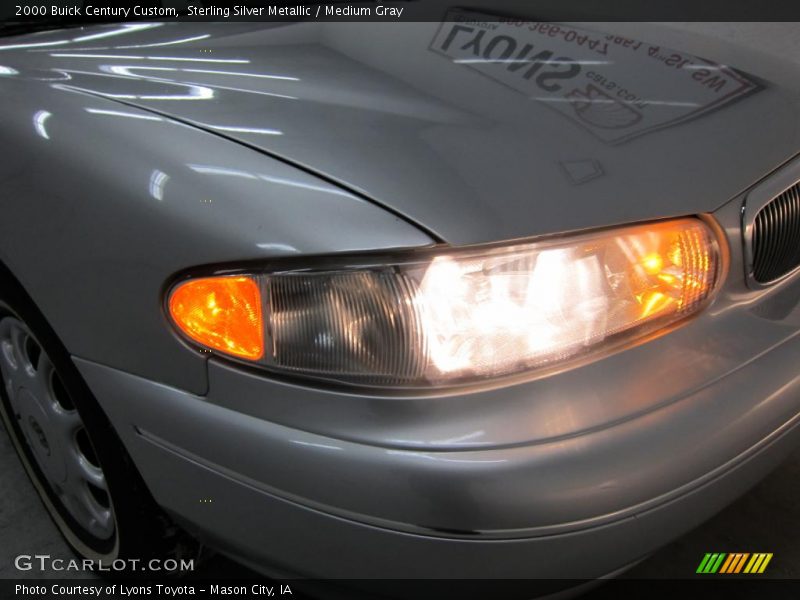 Sterling Silver Metallic / Medium Gray 2000 Buick Century Custom