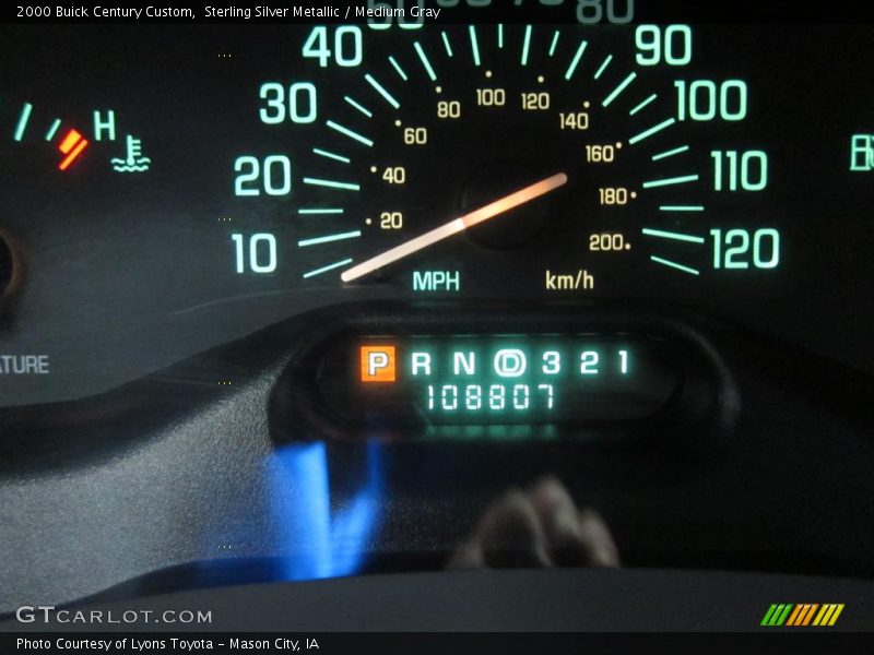 Sterling Silver Metallic / Medium Gray 2000 Buick Century Custom