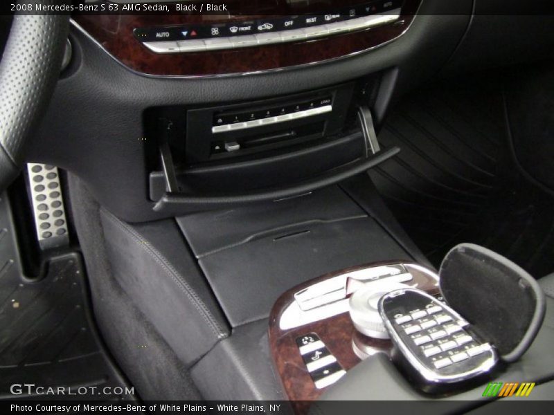 Controls of 2008 S 63 AMG Sedan