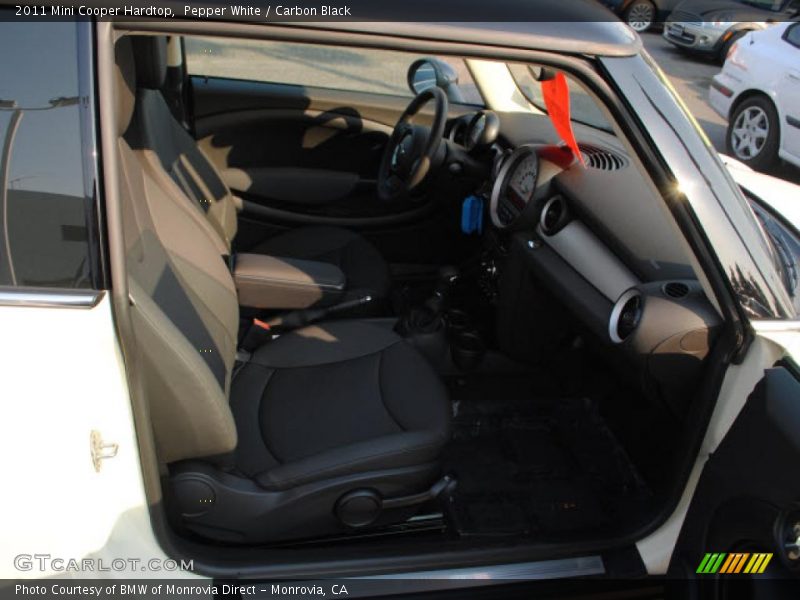 Pepper White / Carbon Black 2011 Mini Cooper Hardtop