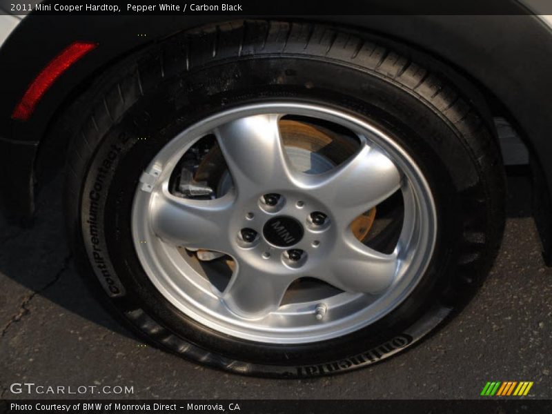 Pepper White / Carbon Black 2011 Mini Cooper Hardtop