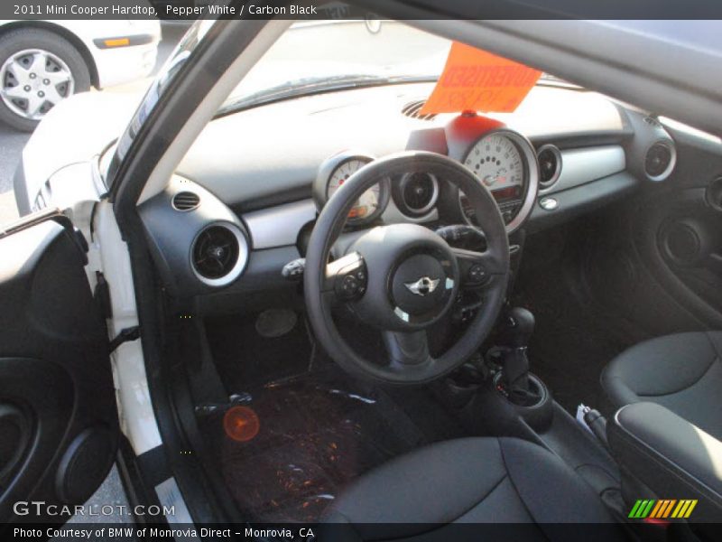 Pepper White / Carbon Black 2011 Mini Cooper Hardtop