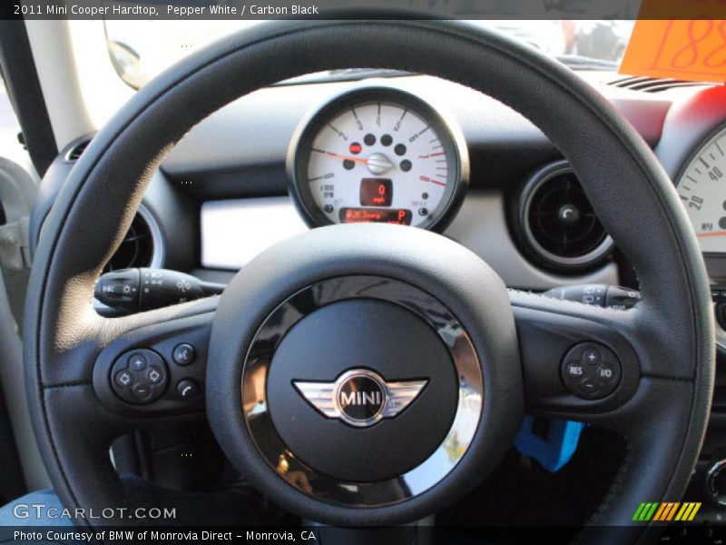 Pepper White / Carbon Black 2011 Mini Cooper Hardtop
