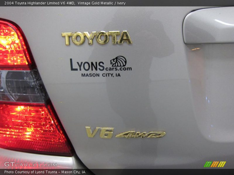 Vintage Gold Metallic / Ivory 2004 Toyota Highlander Limited V6 4WD