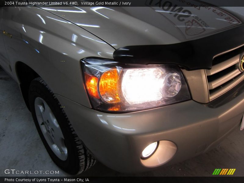 Vintage Gold Metallic / Ivory 2004 Toyota Highlander Limited V6 4WD