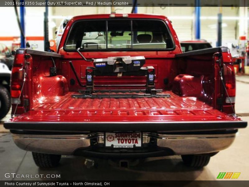 Red / Medium Graphite 2001 Ford F350 Super Duty XLT SuperCab