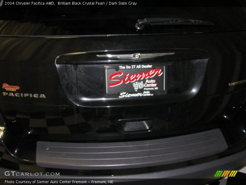 Brilliant Black Crystal Pearl / Dark Slate Gray 2004 Chrysler Pacifica AWD