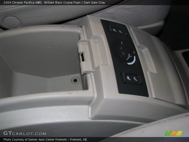 Brilliant Black Crystal Pearl / Dark Slate Gray 2004 Chrysler Pacifica AWD