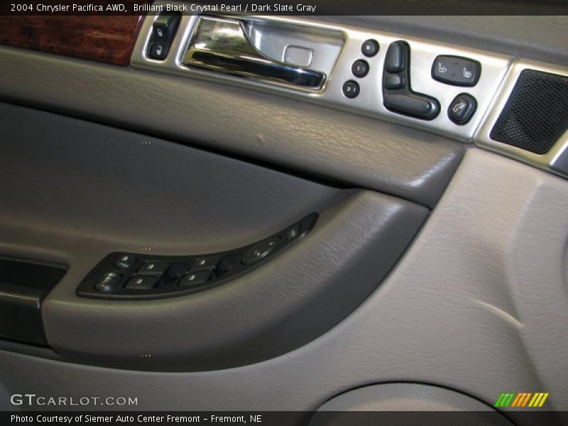 Brilliant Black Crystal Pearl / Dark Slate Gray 2004 Chrysler Pacifica AWD
