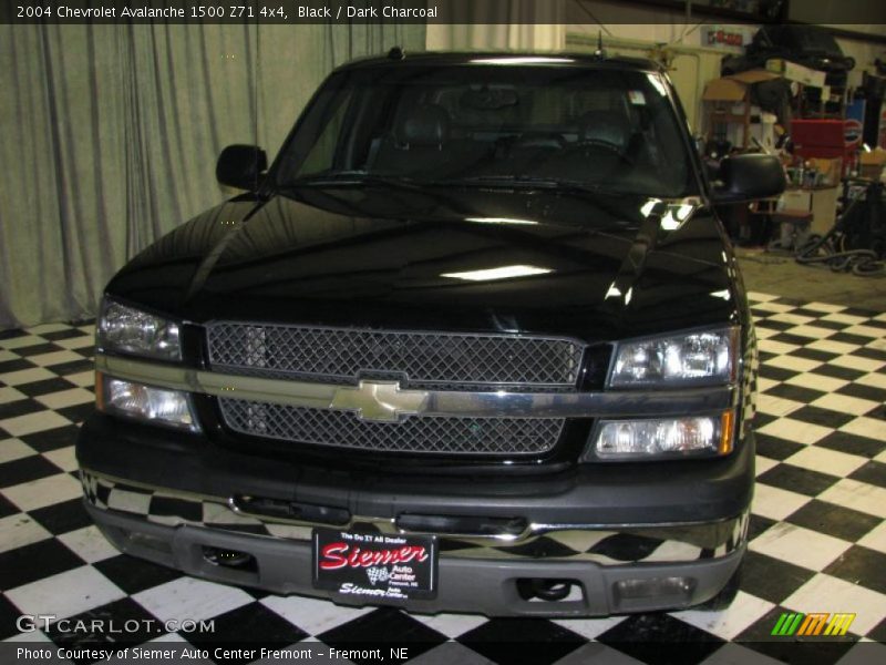 Black / Dark Charcoal 2004 Chevrolet Avalanche 1500 Z71 4x4
