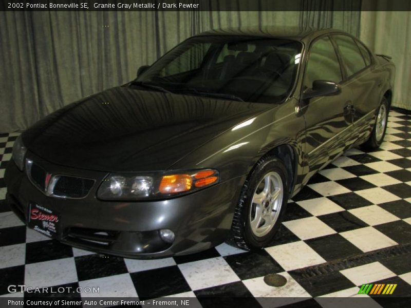 Granite Gray Metallic / Dark Pewter 2002 Pontiac Bonneville SE