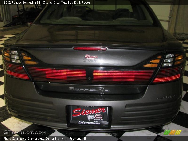 Granite Gray Metallic / Dark Pewter 2002 Pontiac Bonneville SE