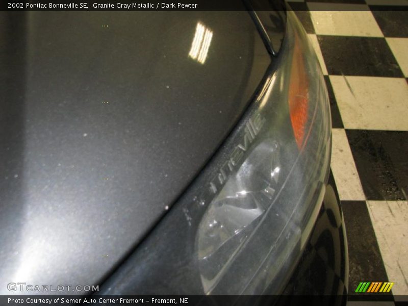 Granite Gray Metallic / Dark Pewter 2002 Pontiac Bonneville SE