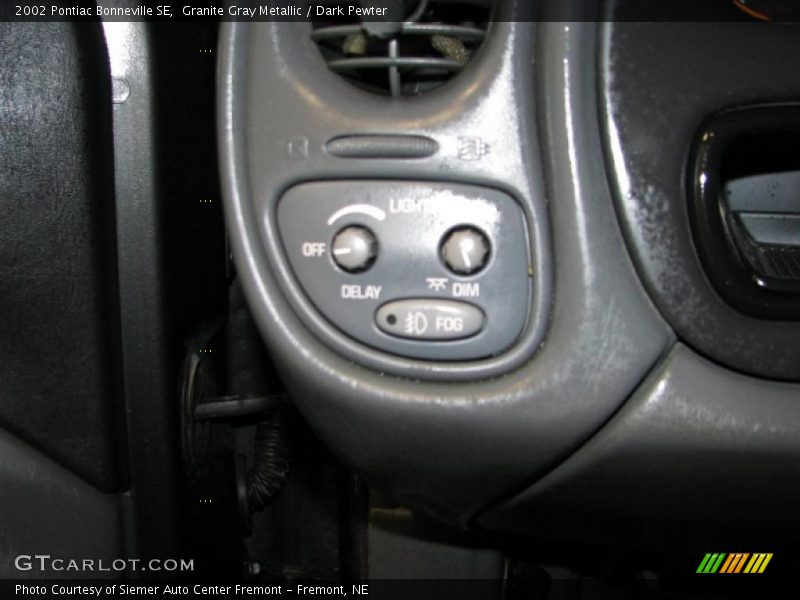 Granite Gray Metallic / Dark Pewter 2002 Pontiac Bonneville SE
