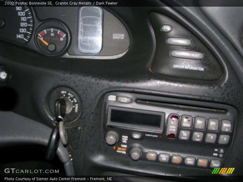 Granite Gray Metallic / Dark Pewter 2002 Pontiac Bonneville SE