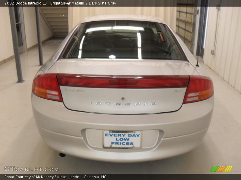Bright Silver Metallic / Dark Slate Gray 2002 Dodge Intrepid ES
