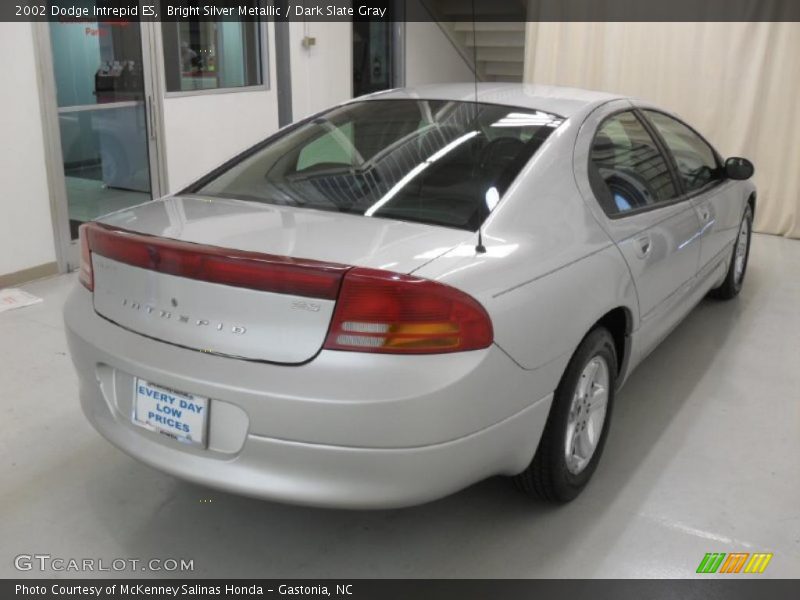 Bright Silver Metallic / Dark Slate Gray 2002 Dodge Intrepid ES