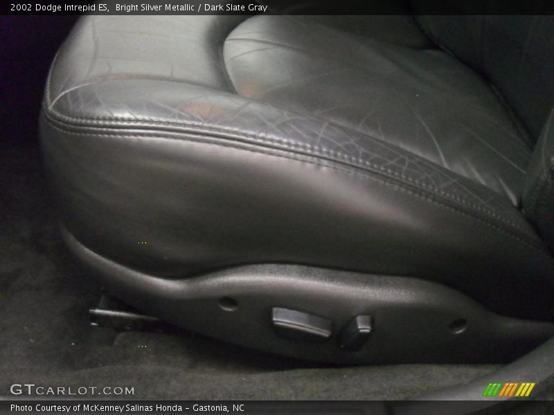 Bright Silver Metallic / Dark Slate Gray 2002 Dodge Intrepid ES