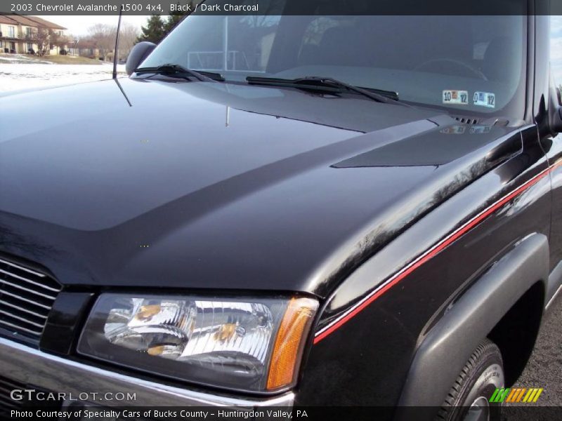 Black / Dark Charcoal 2003 Chevrolet Avalanche 1500 4x4