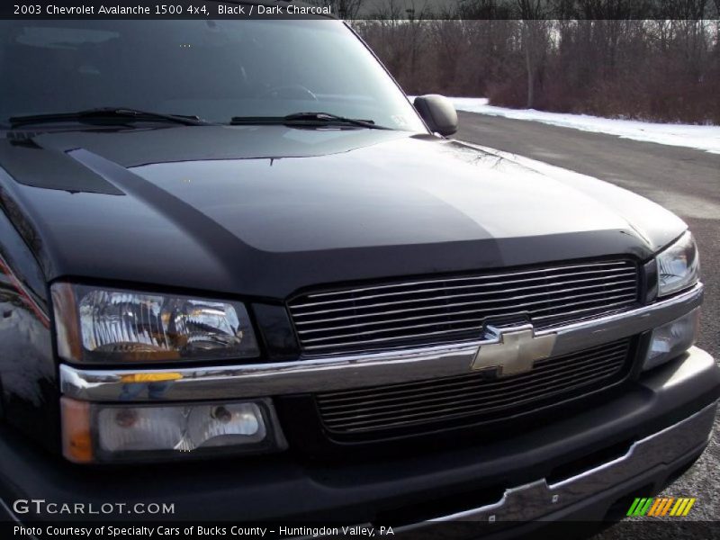 Black / Dark Charcoal 2003 Chevrolet Avalanche 1500 4x4