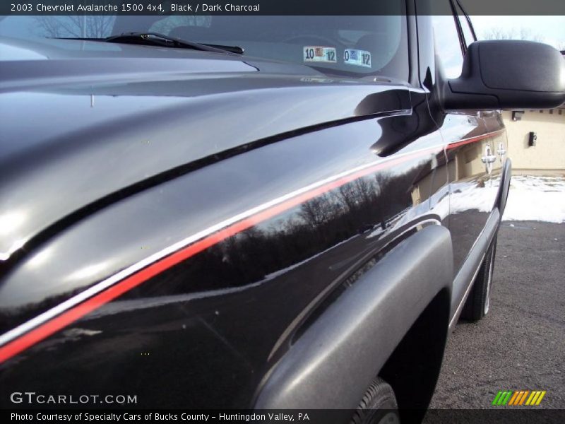 Black / Dark Charcoal 2003 Chevrolet Avalanche 1500 4x4