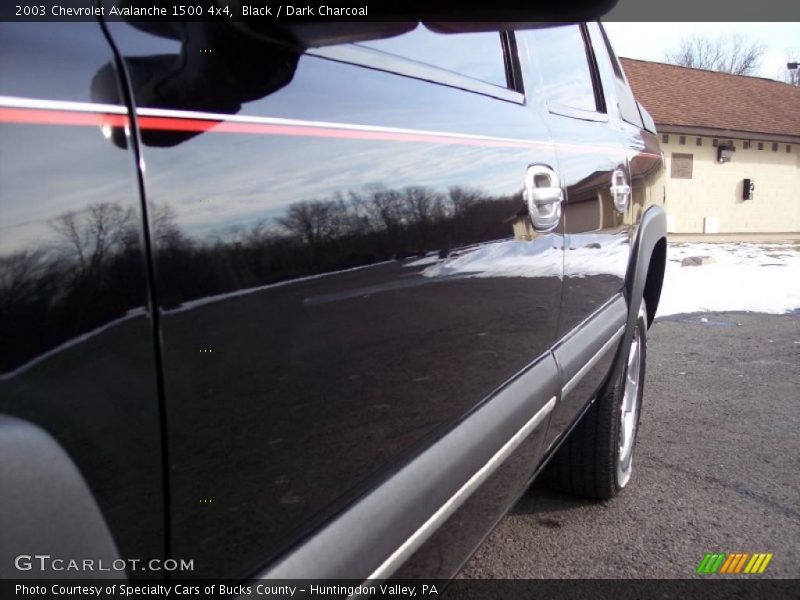 Black / Dark Charcoal 2003 Chevrolet Avalanche 1500 4x4