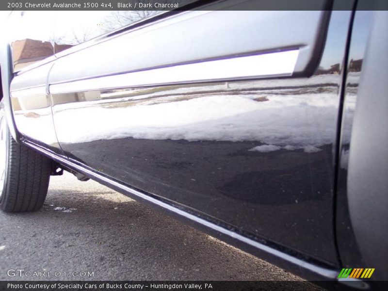 Black / Dark Charcoal 2003 Chevrolet Avalanche 1500 4x4