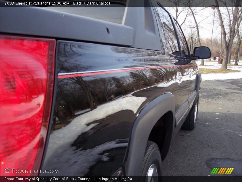 Black / Dark Charcoal 2003 Chevrolet Avalanche 1500 4x4